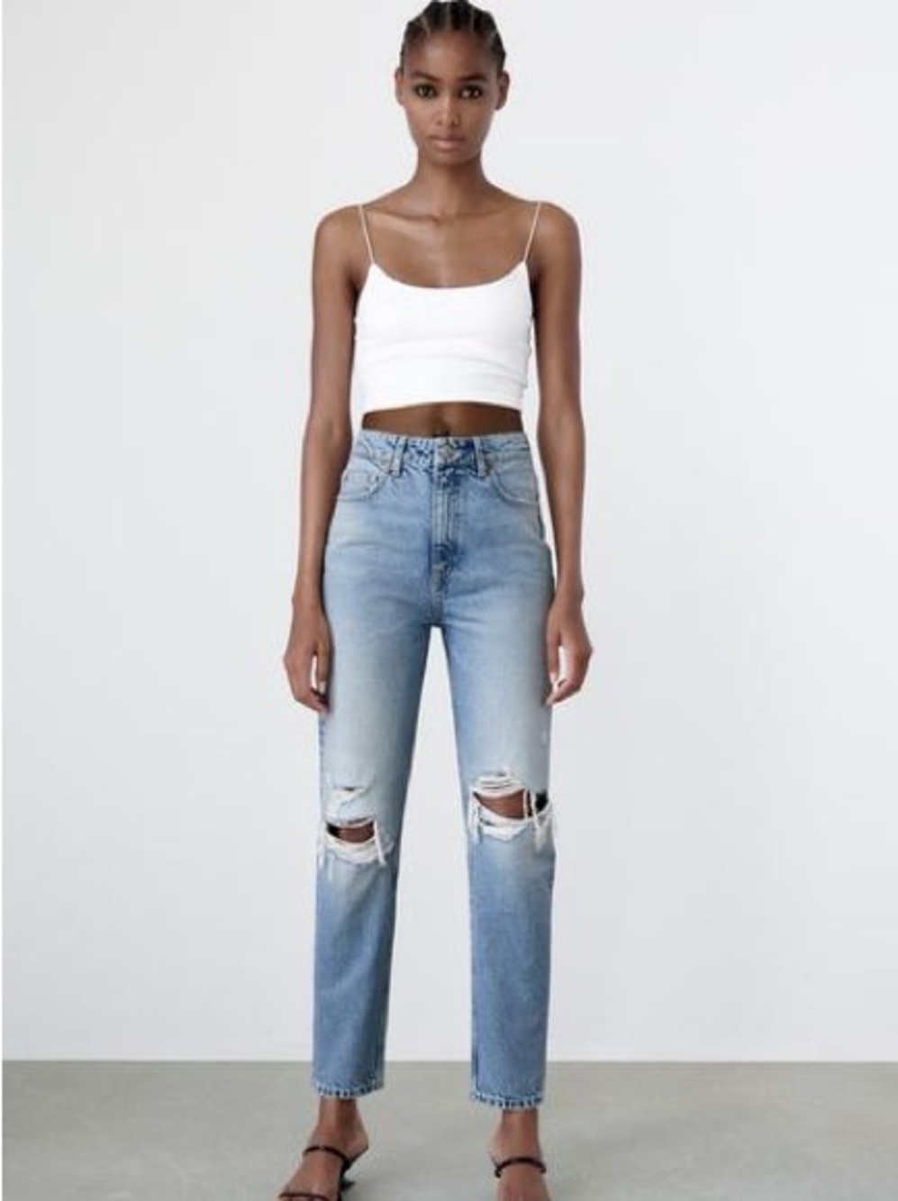 Zara Ripped Mom Fit Jeans - blue